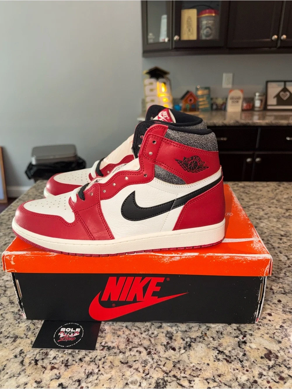 Size 12 Jordan 1 Retro High Chicago Lost & Found SKU DZ5485-612 DS Damaged Box